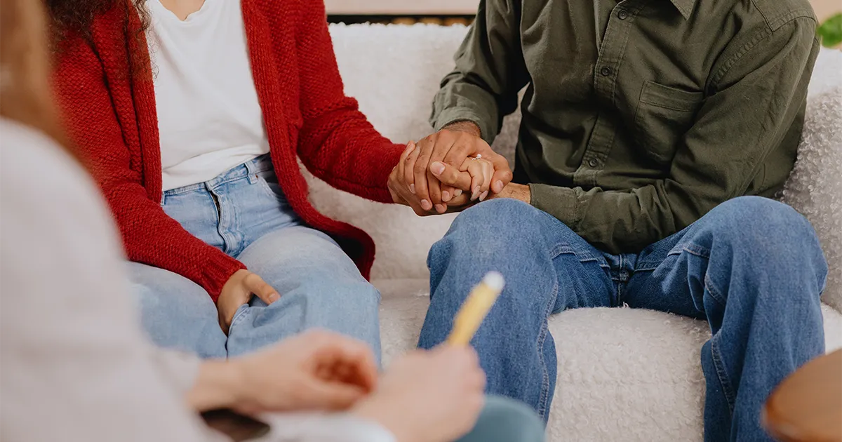 Couple attending therapy together - difference between couples therapy and family therapy
